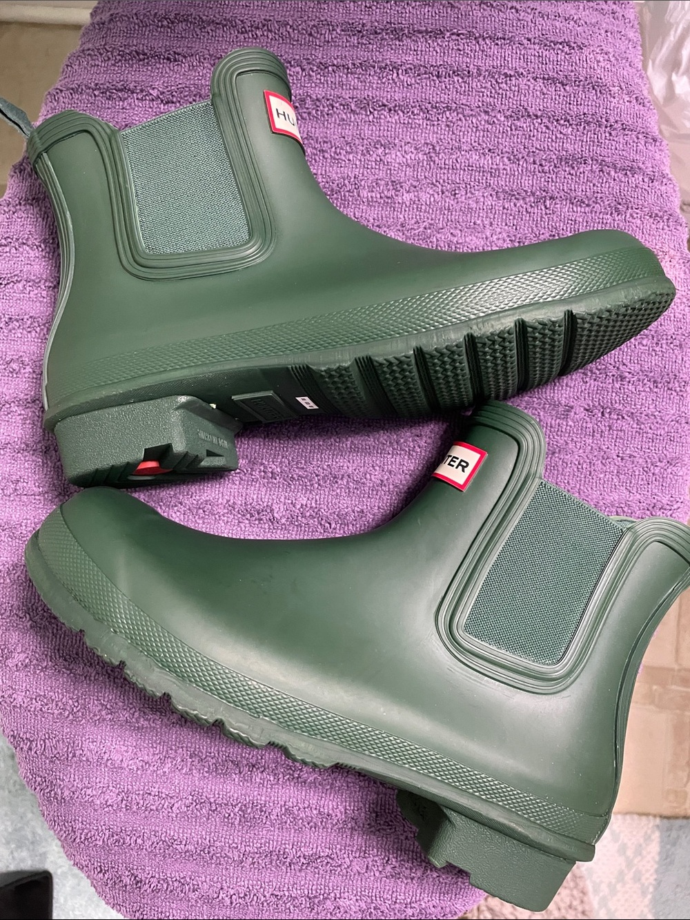 BRAND NEW!!! Women’s Hunter Short Rain Boots in Hunter Green - Picture 2 of 8